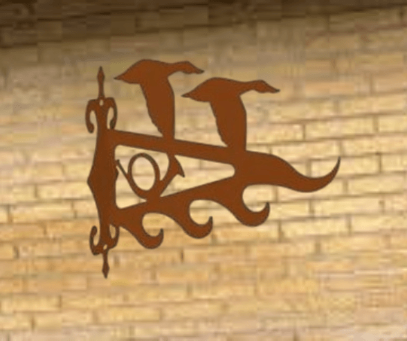 Vildtkrog i cortenstål udformet som en ænder